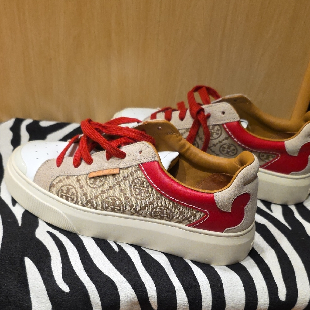 TORY BURCH